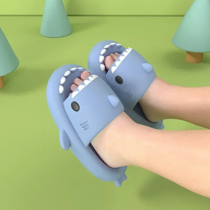 Pantoufles Requin Antidérapantes – Chaussures Amusantes Maison & Extérieur